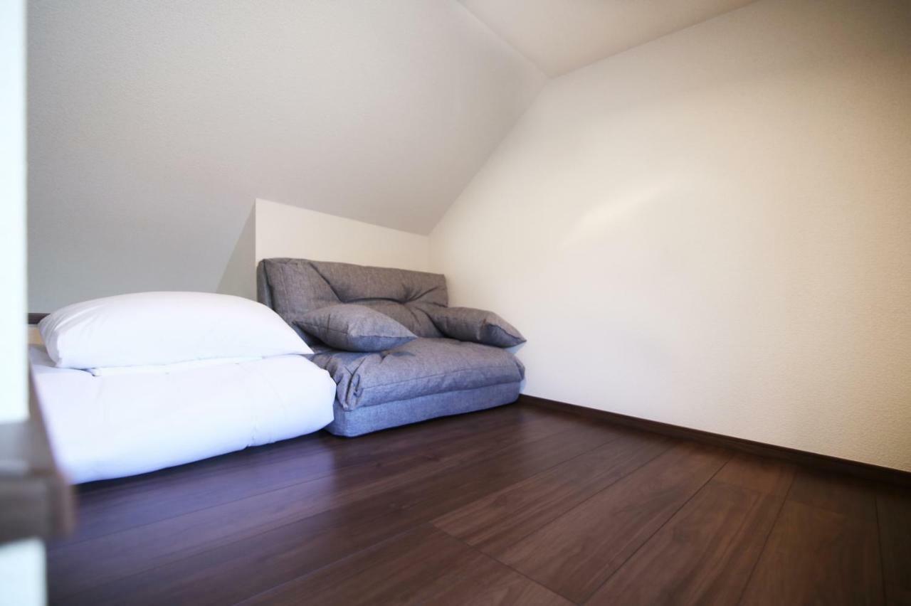 Yotsuya House Apartment *