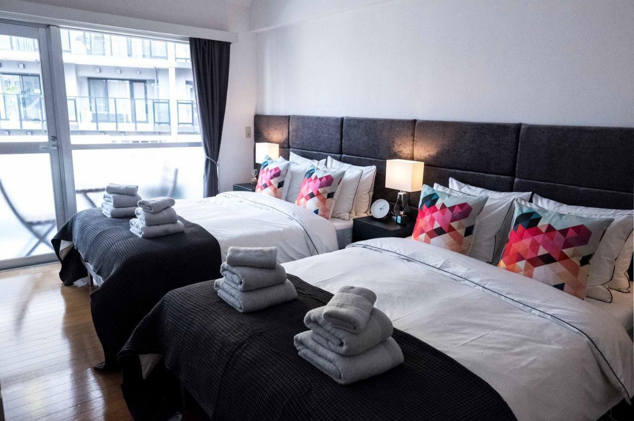 Charming With Private Balcony *