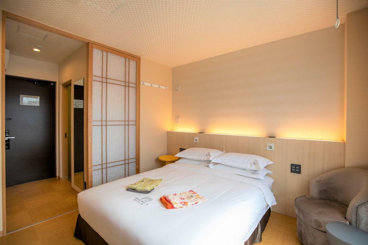 Sola Aparthotel