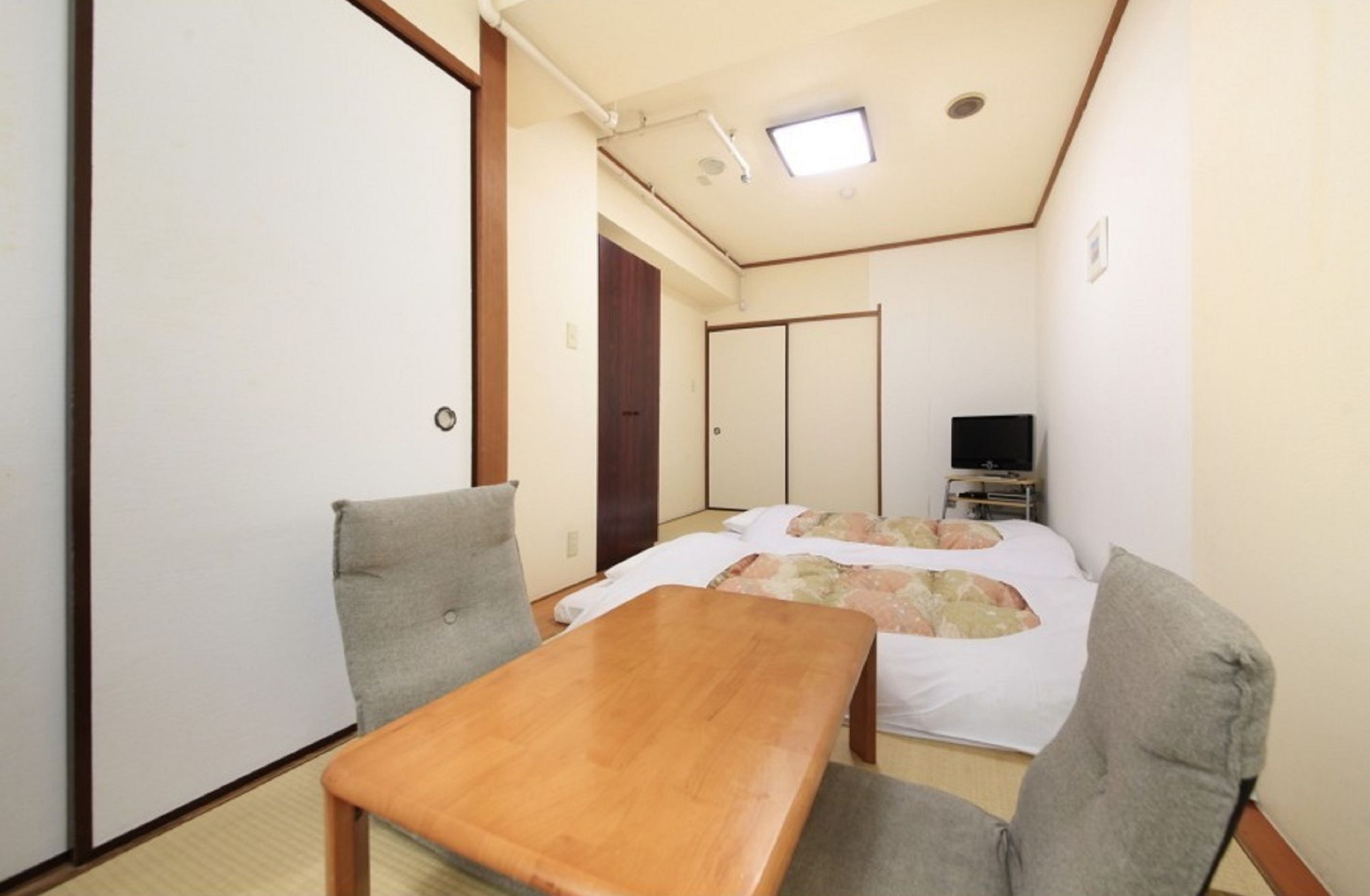 Hotel Shinjuku Urban 2*
