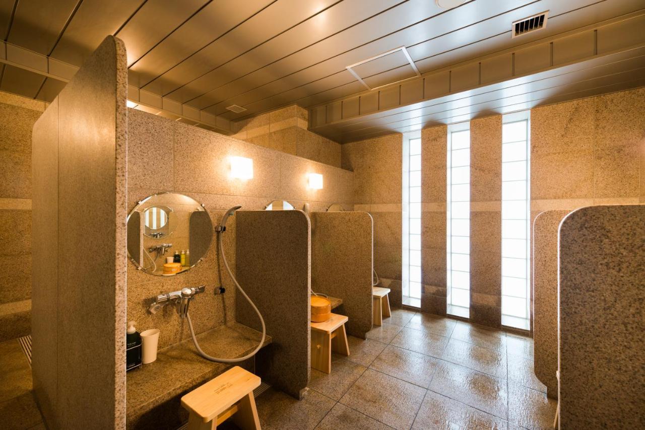 Super Premier Station Yaesu-chuoguchi Hotel 3*