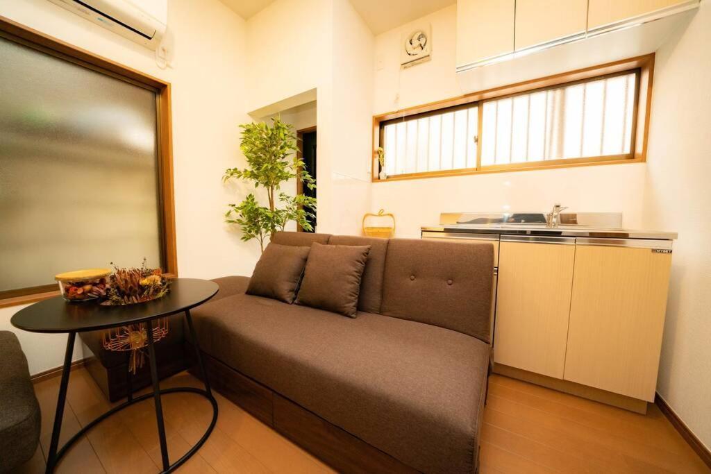 Apartment 3 Bedrooms House In Food Heaven Area *