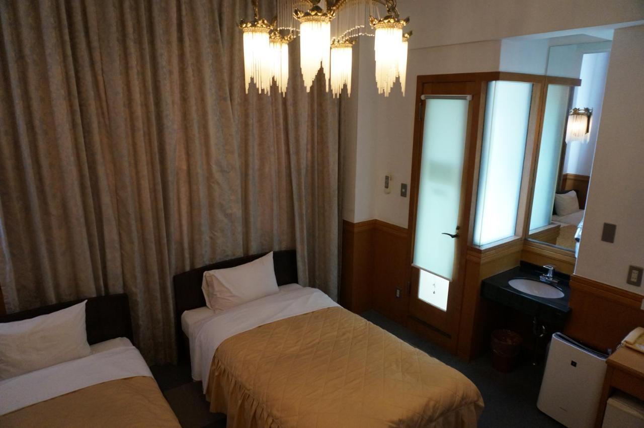 Business Crescent Hotel 3*