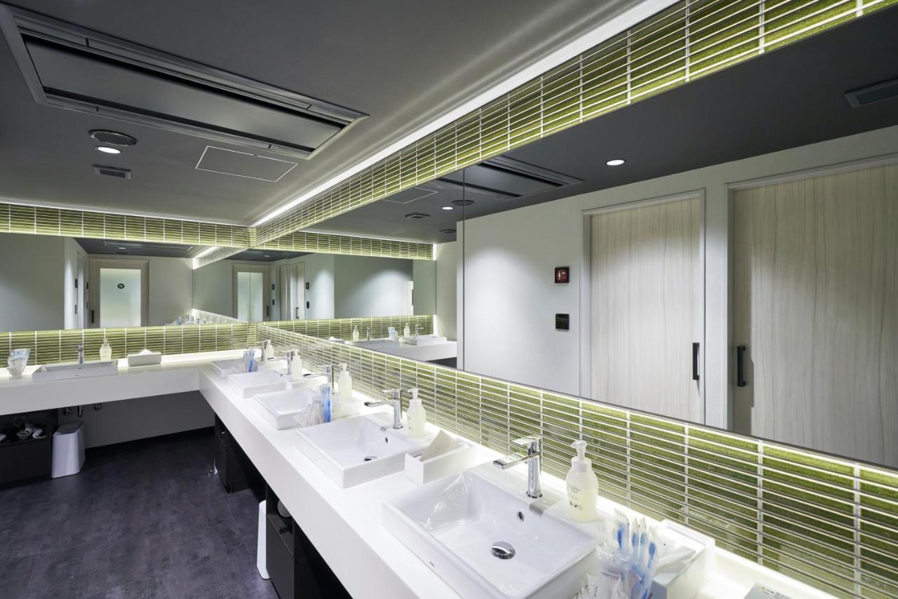 Resol Poshtel Asakusa Capsule hotel *