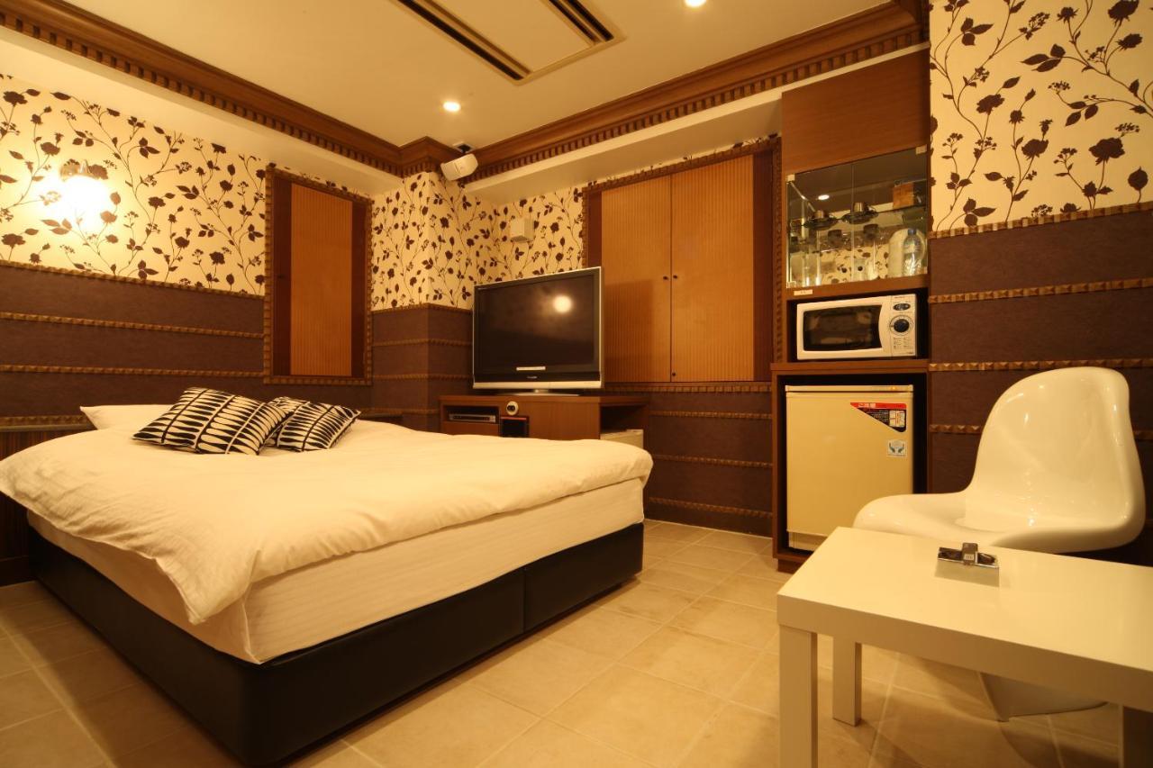 Q Hotel 2*
