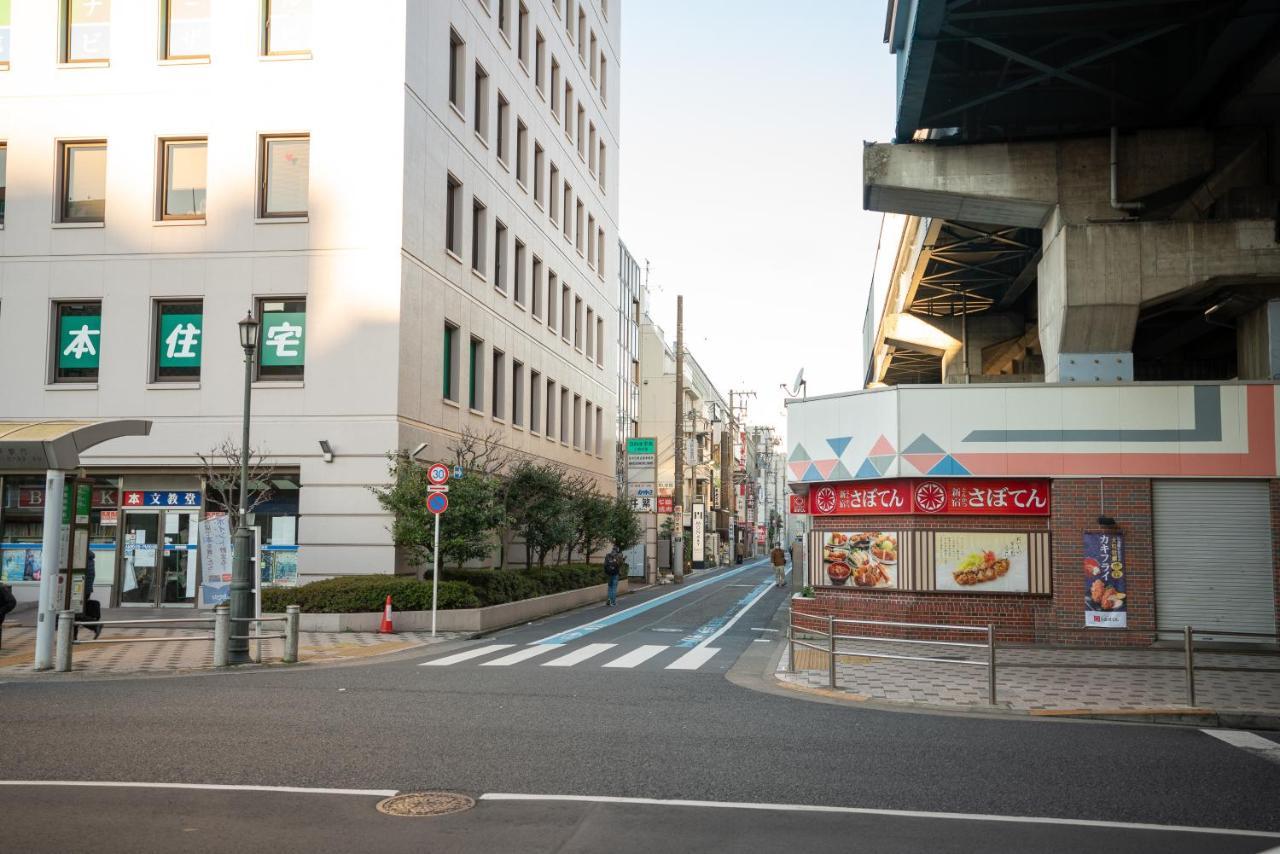 Monday Nishikasai Tokyo