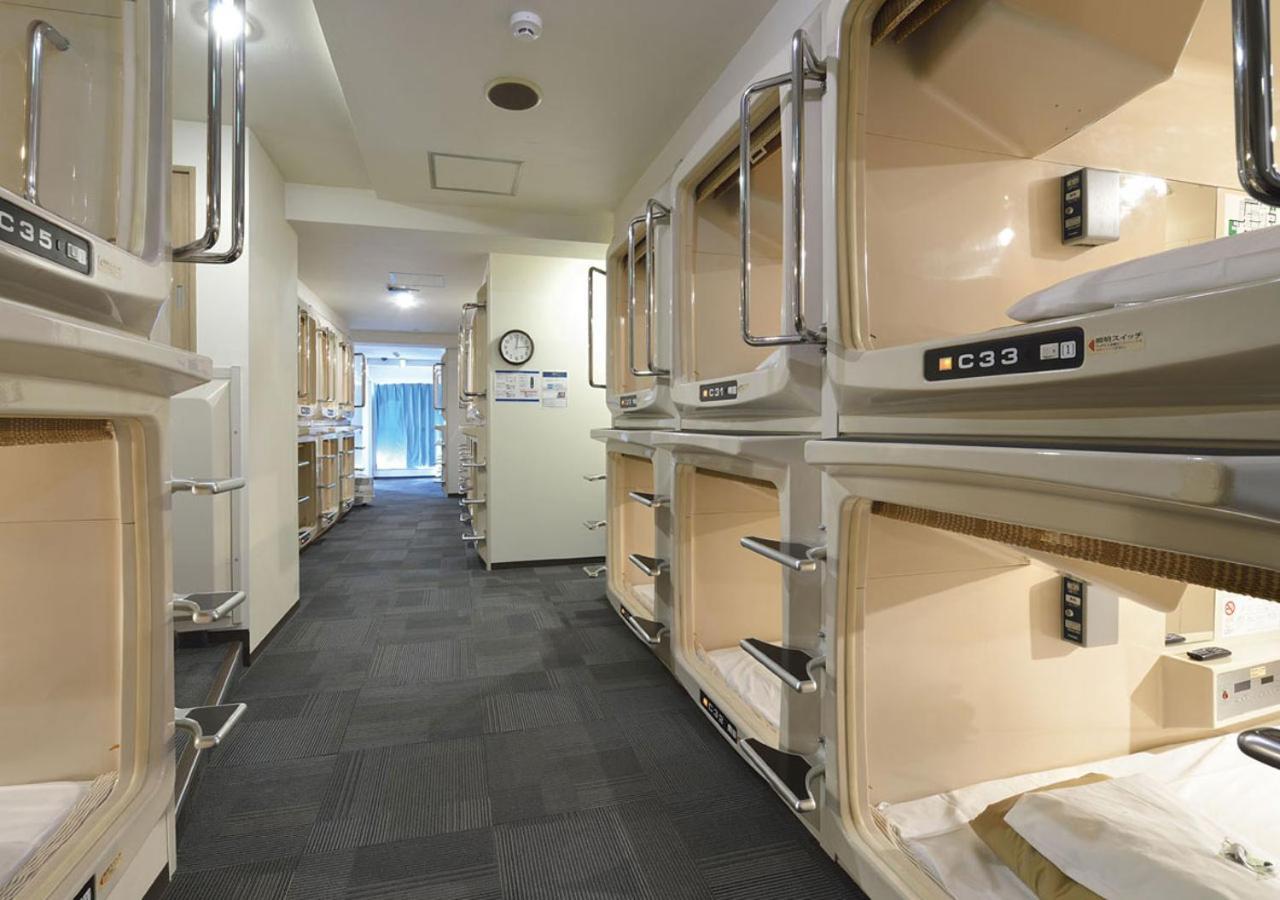 Capsule hotel Capsule And Sauna Rosco