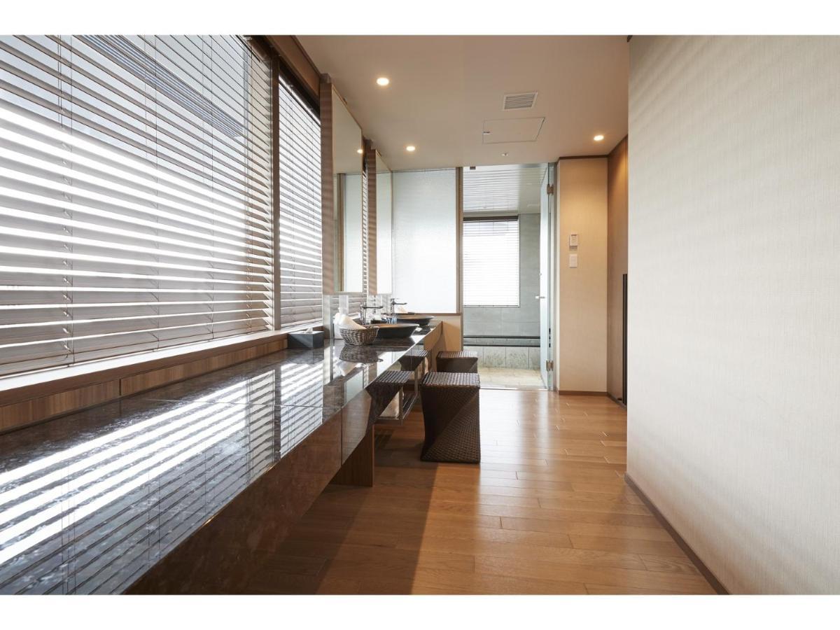 East Side Kaie 4*
