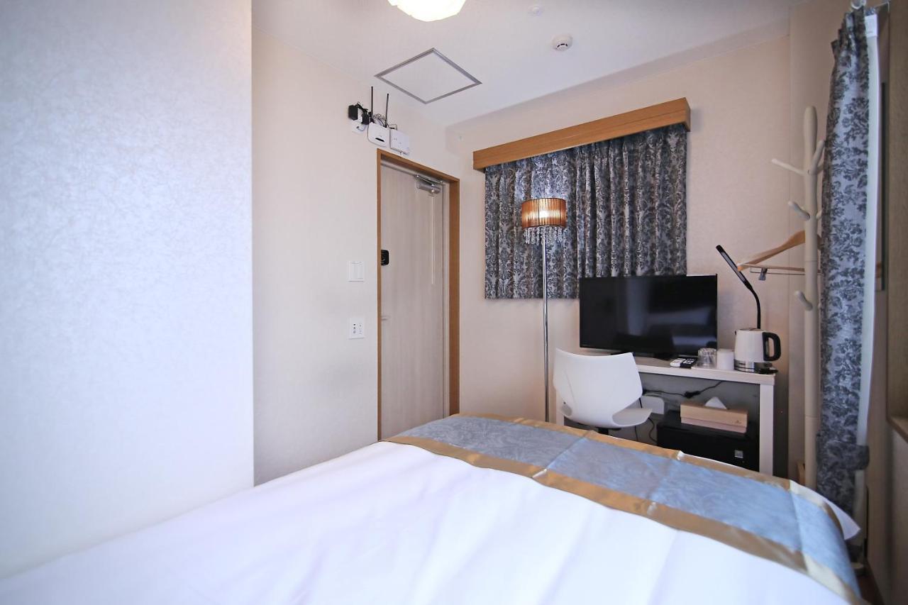 Shinjuku Global * Tokyo