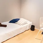 Yy House
