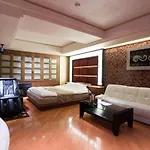 Hotel Perrier (Adults Only)