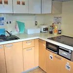 Oak Hostel Cabin
