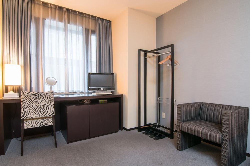 Hotel Strix 4*