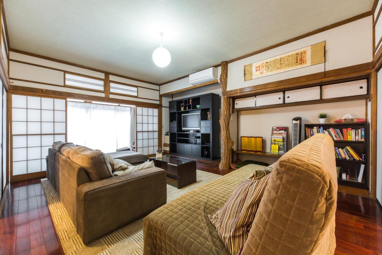 Samurai House - Large Family House, West Shinjuku *