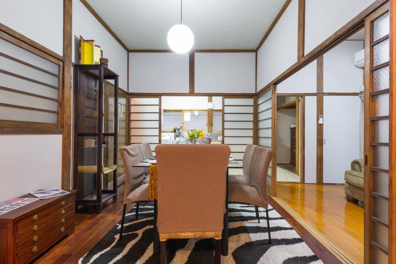 Samurai House - Large Family House, West Shinjuku Holiday home