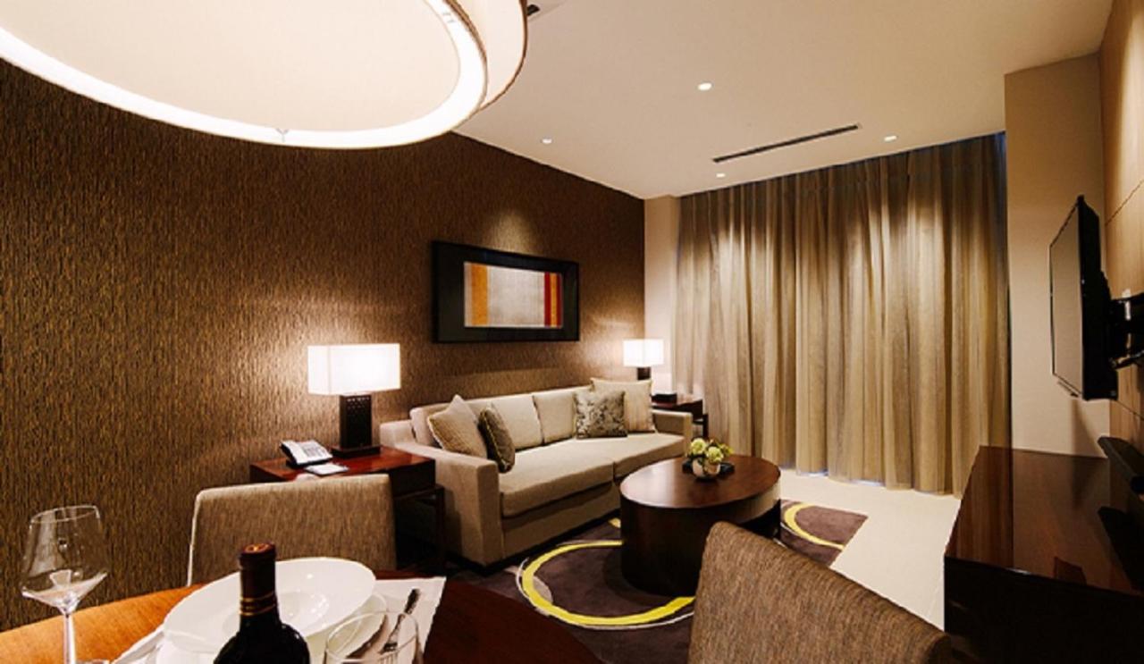 Oakwood Premier Hotel 5*