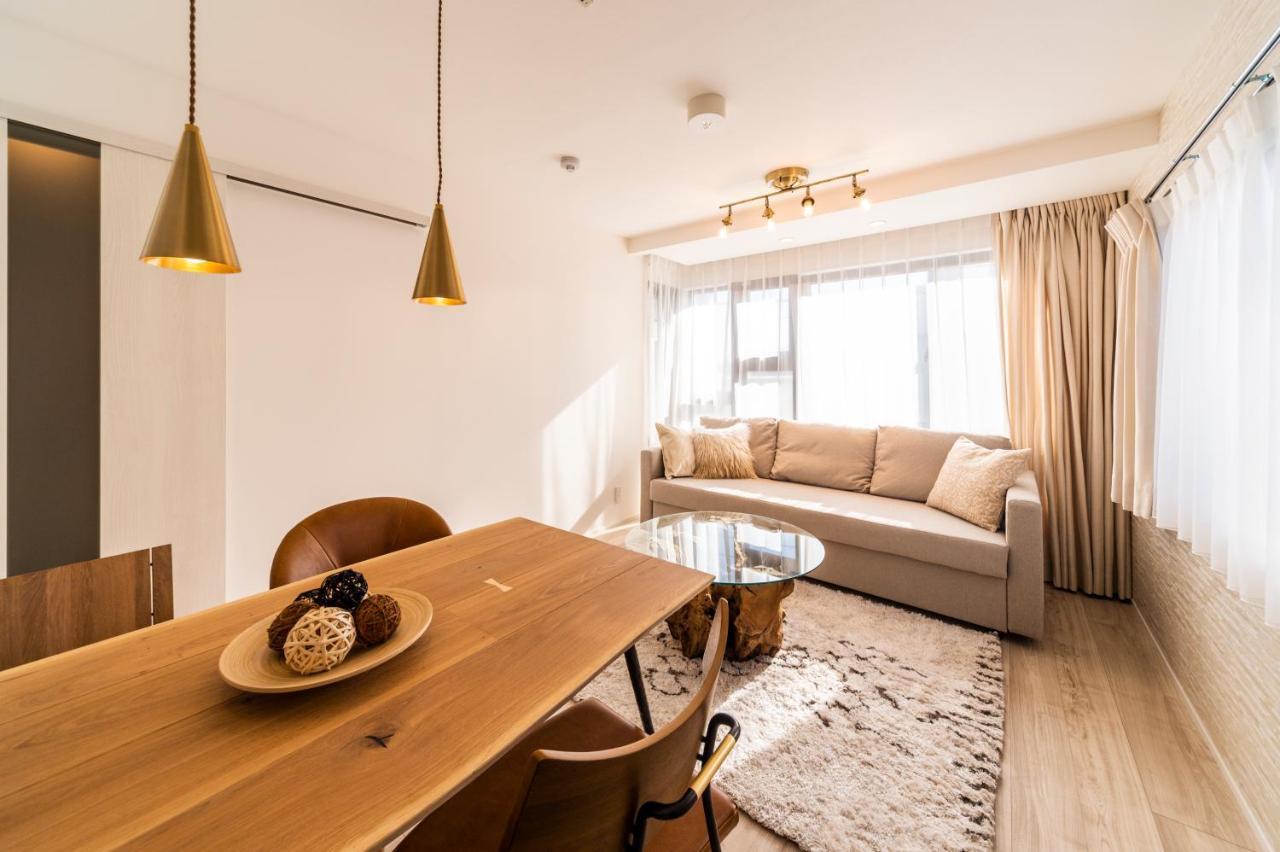 Give Araiyakushi Apartment