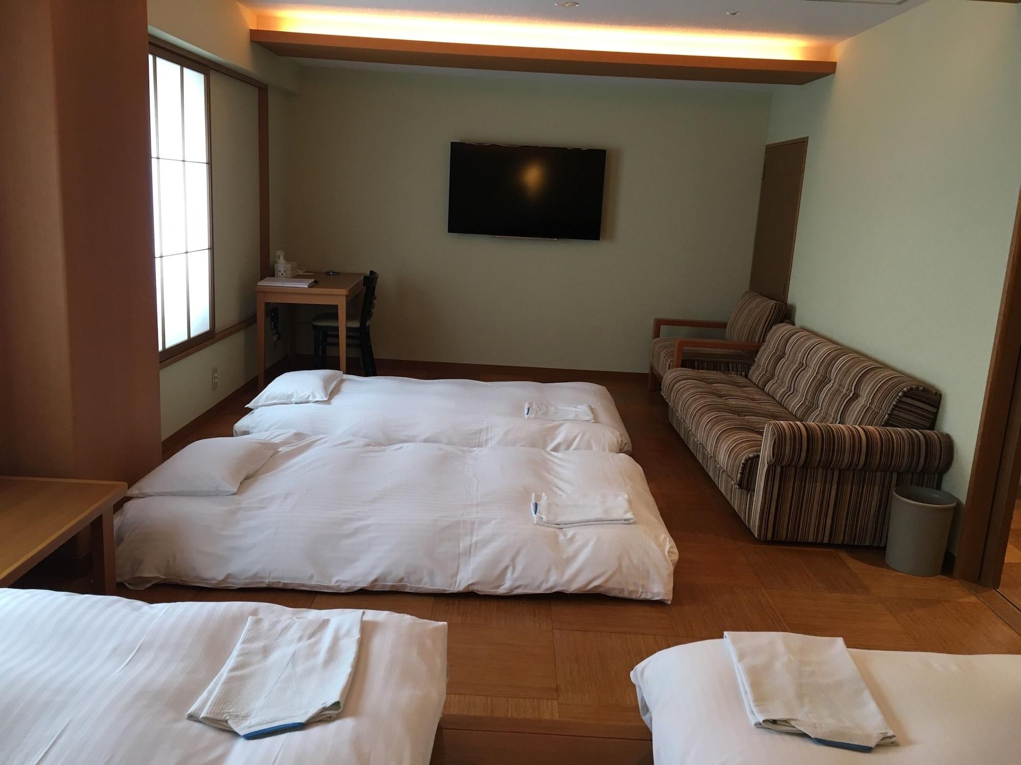 Pearl Ryogoku Hotel 3*