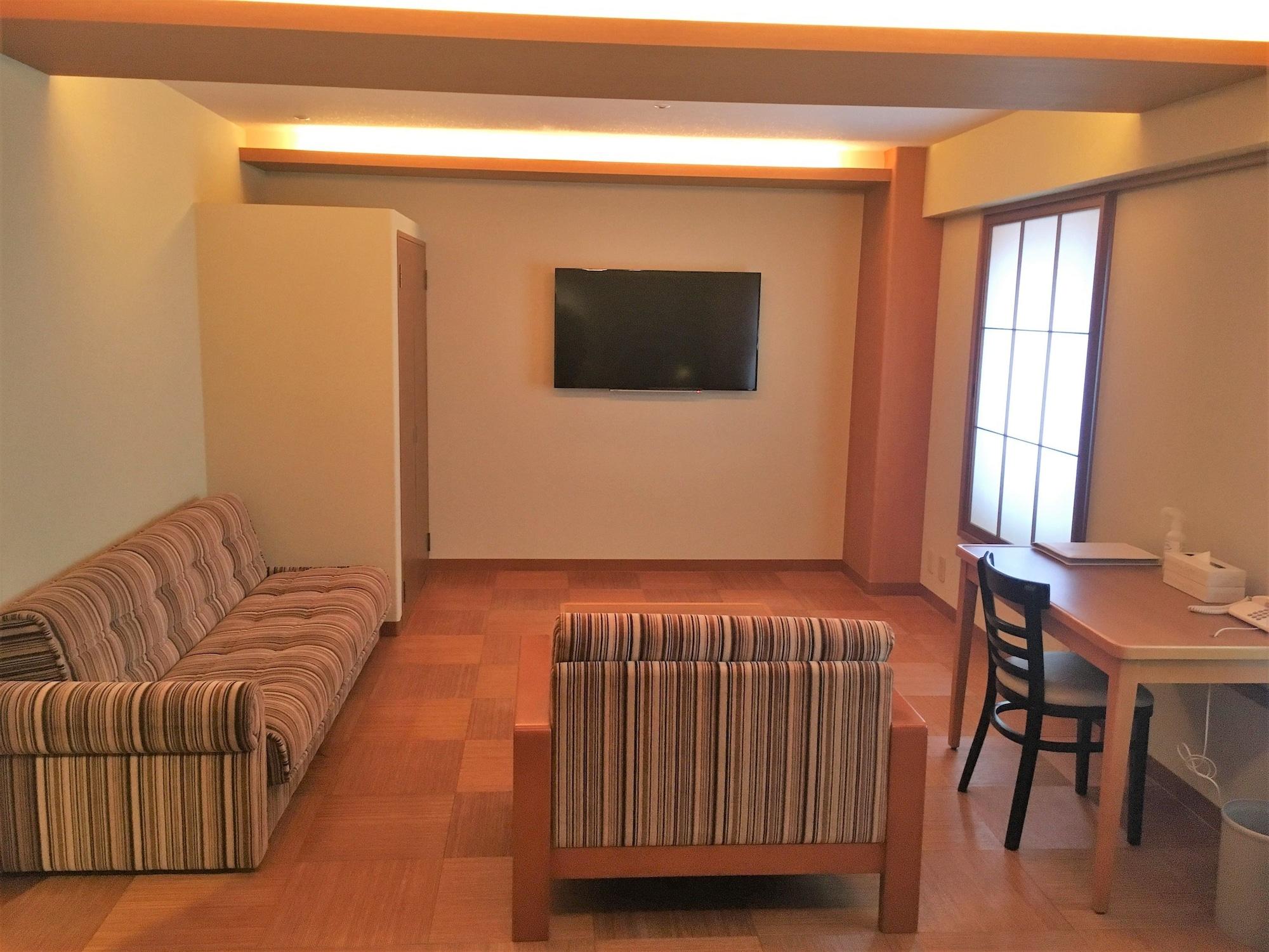 Pearl Ryogoku Hotel 3*