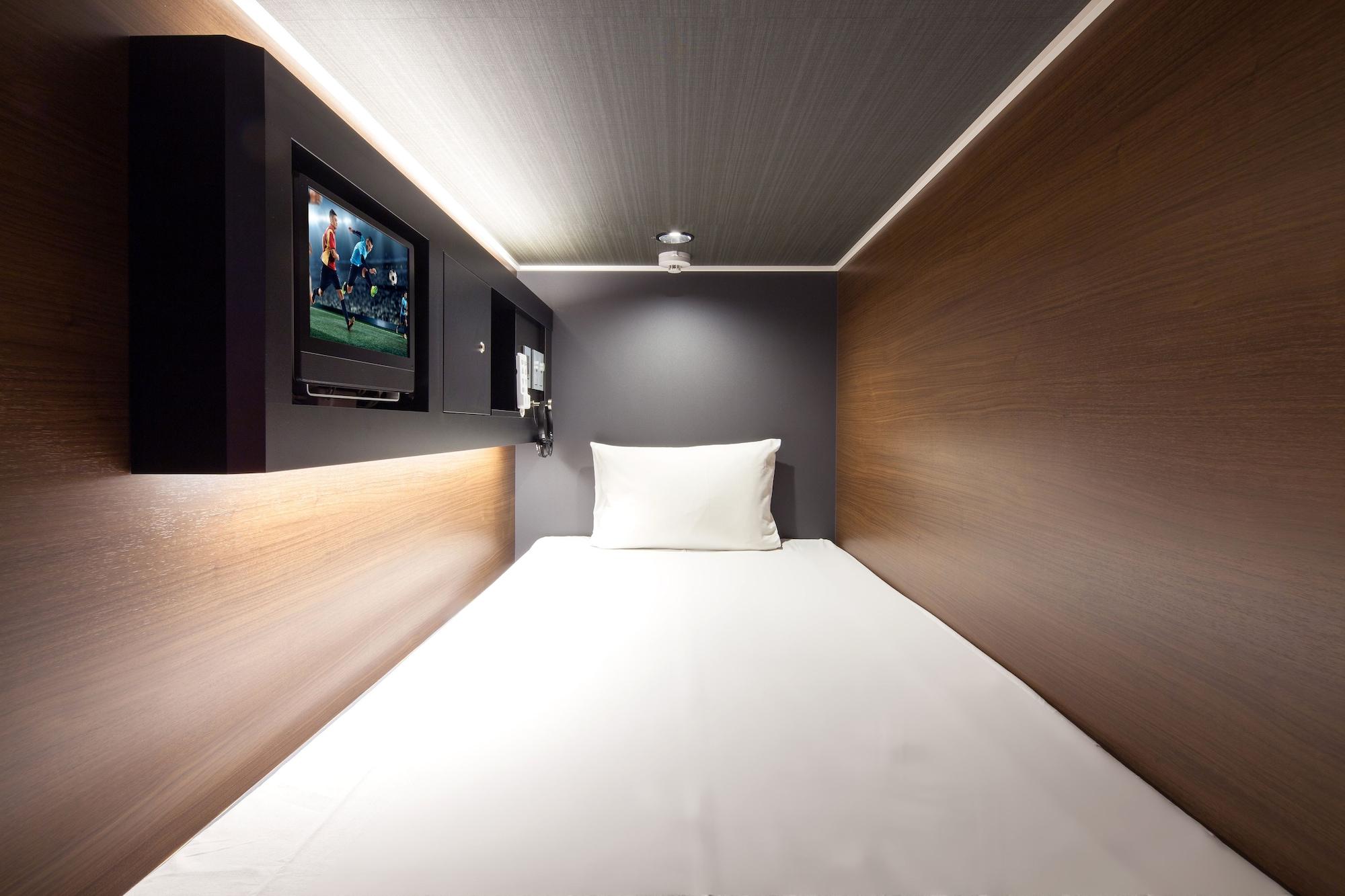 Capsule hotel Commun Shibuya Tokyo