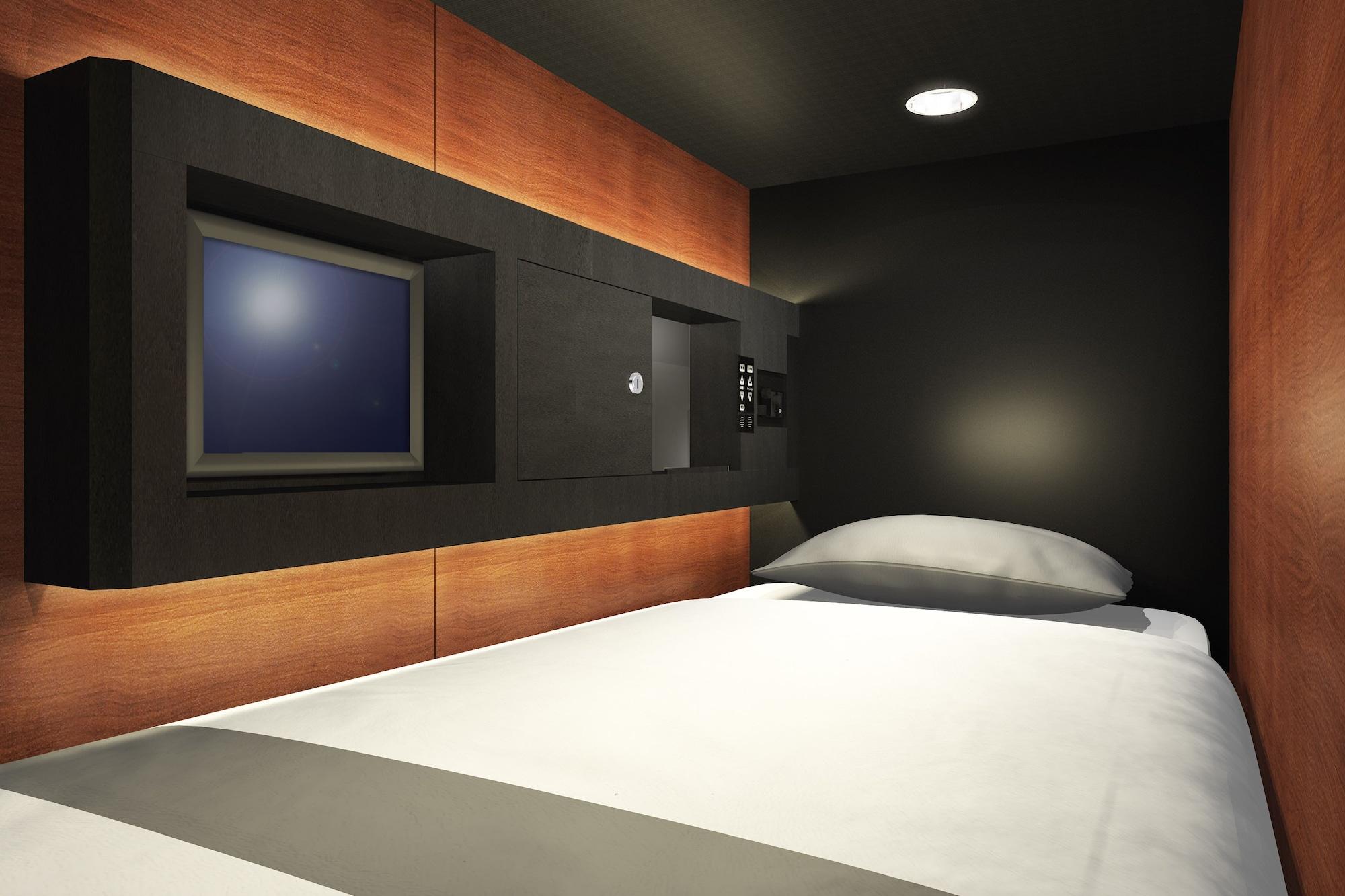 Capsule hotel Commun Shibuya Tokyo