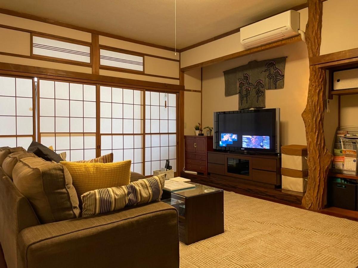 Samurai House - Large Family House, West Shinjuku