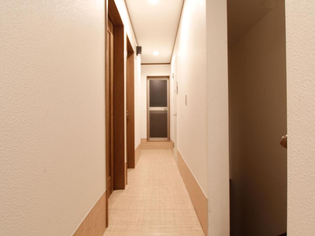 和貴ビル Apartment