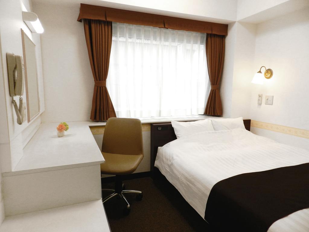 Check In Shimbashi Hotel 2*