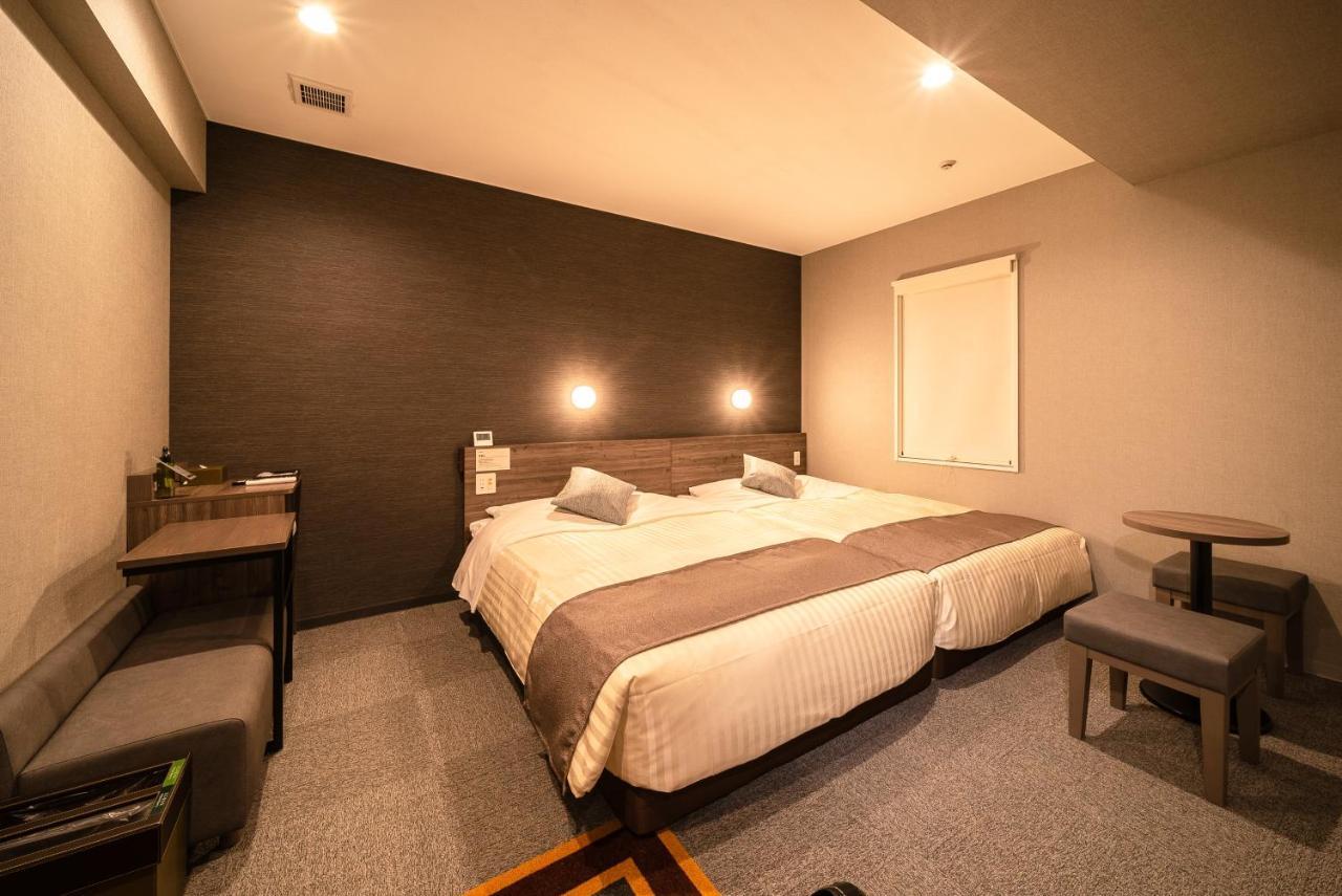 Super Premier Ikebukuro Natural Hot Spring 3* Tokyo