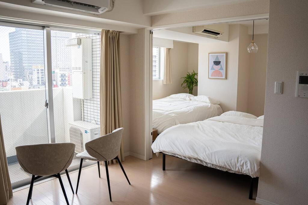 Kinshicho Sky View: Prime Location With Projector & Wi-fi Apartment