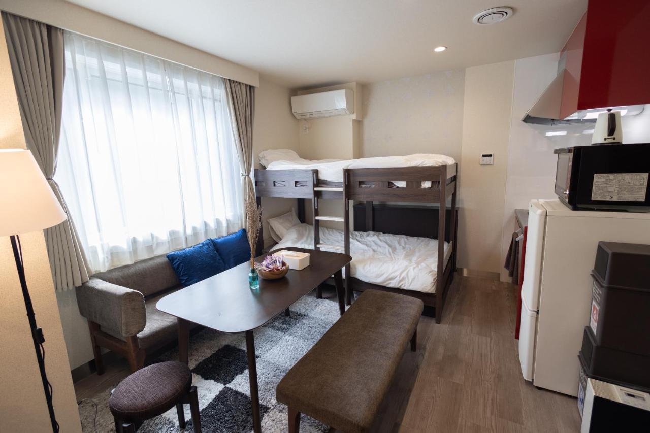 Designer's Cozy Kyodo Haven * Tokyo