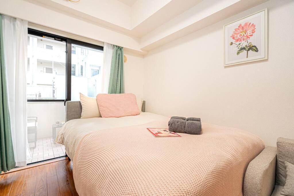 新宿区歌舞伎町舒适露台房源徒步3分钟地铁站 Apartment Tokyo