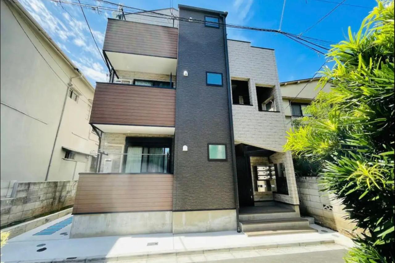 Apartment Spectacular Located In Ikebukuro Toshima, Japan