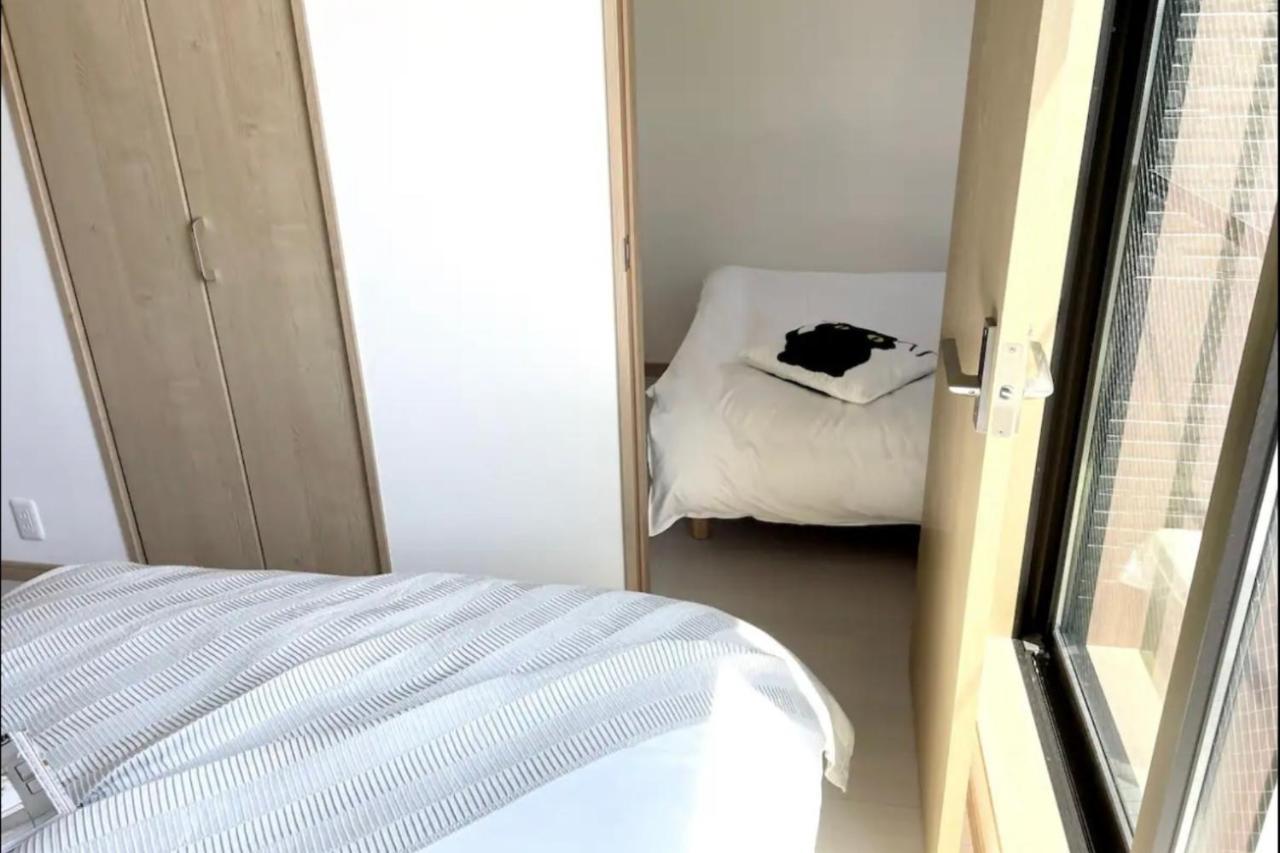 Spectacular Located In Ikebukuro Toshima, Japan Apartment