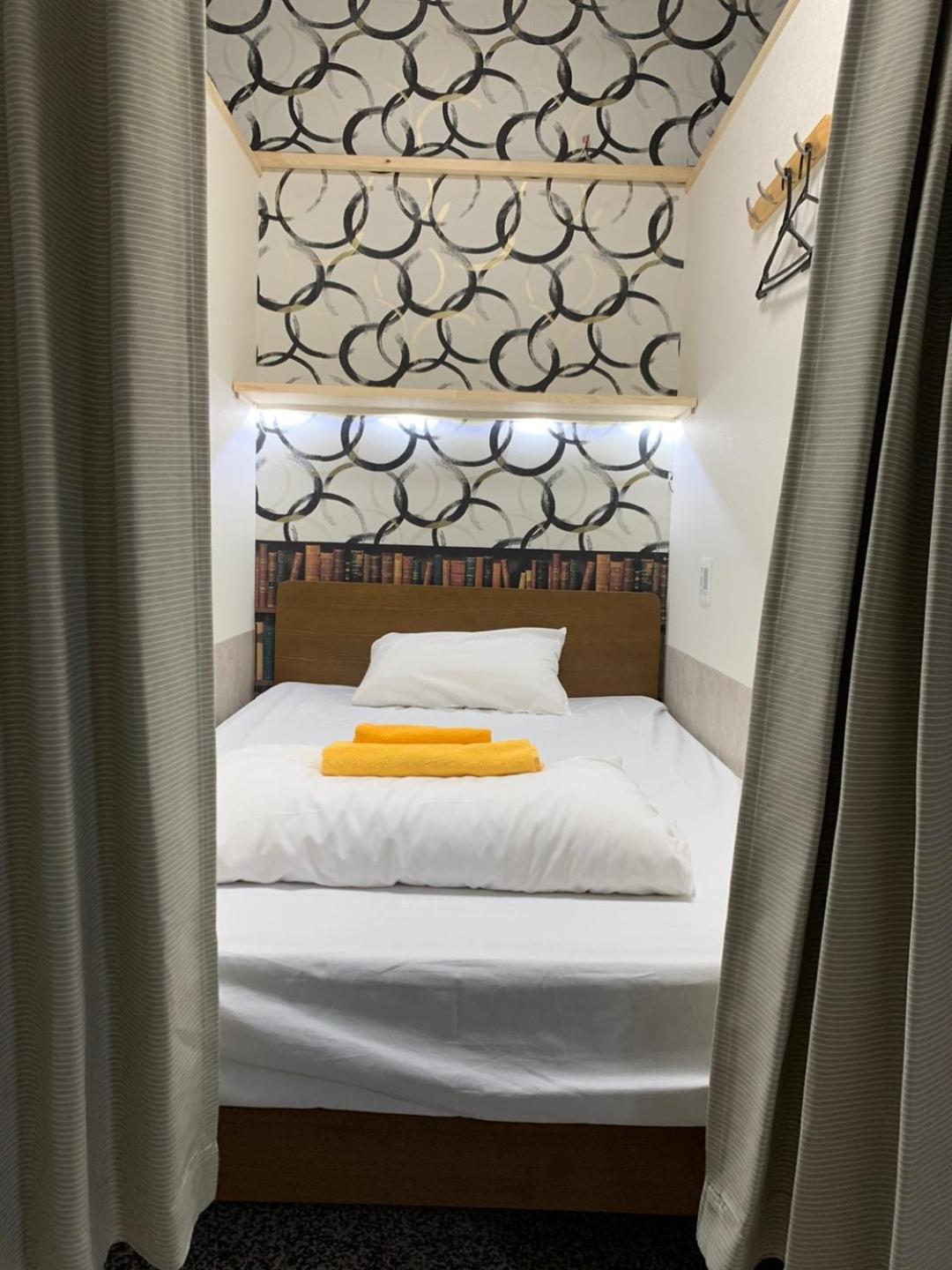Capsule hotel Shinjuku Sky