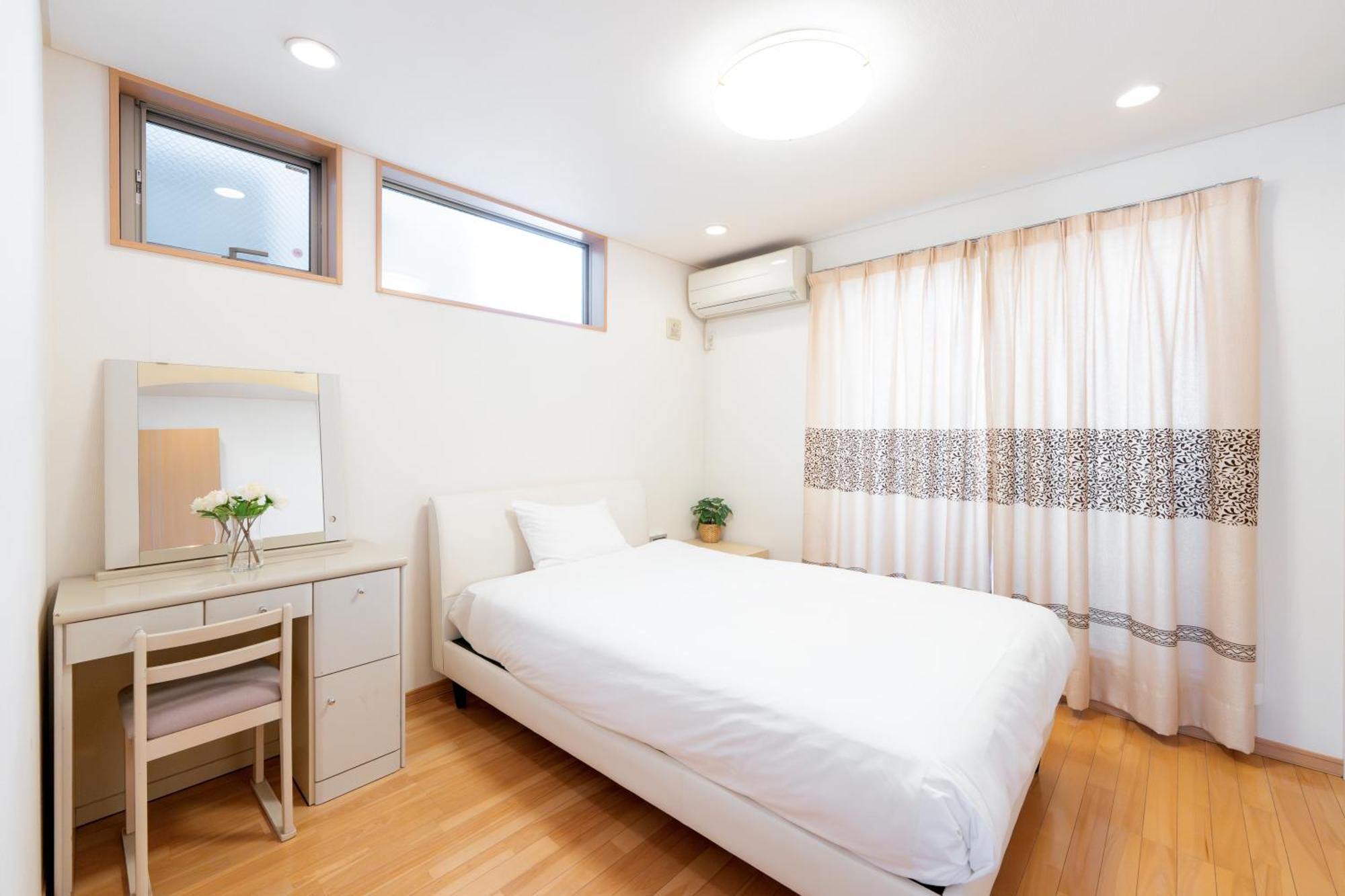 Higashi Shinjuku Modern House Villa *