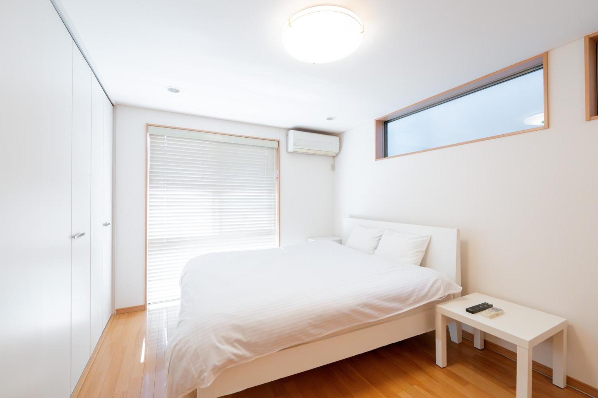 Villa Higashi Shinjuku Modern House Tokyo