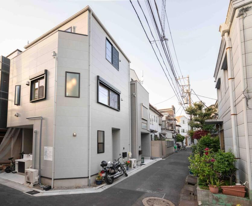 D墨田区民宿.晴空塔.浅草寺商圈.独栋别墅.直达机场、涩谷。新房源.小型室内停车位。