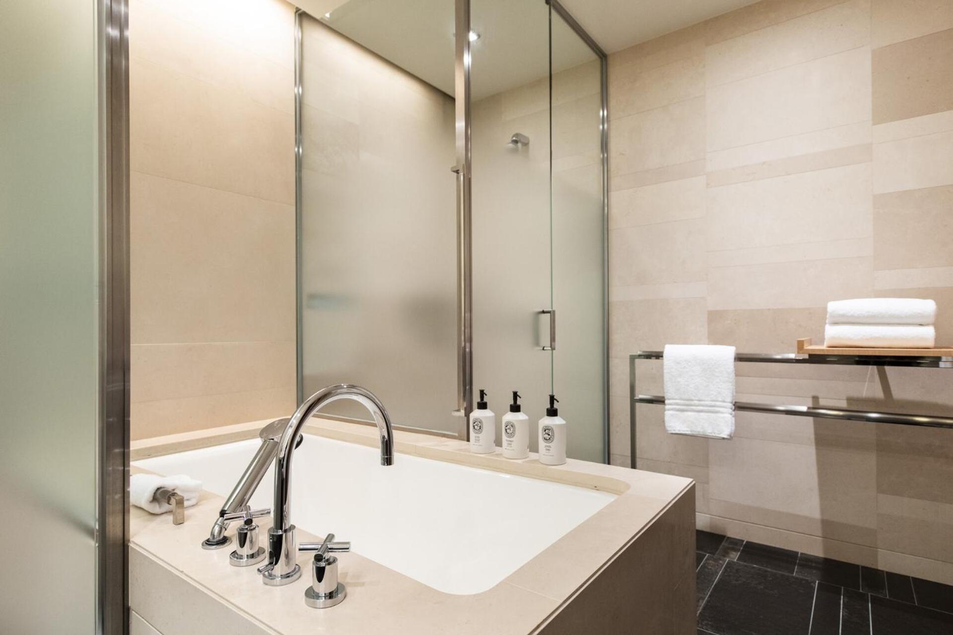 Hotel Four Seasons At Marunouchi