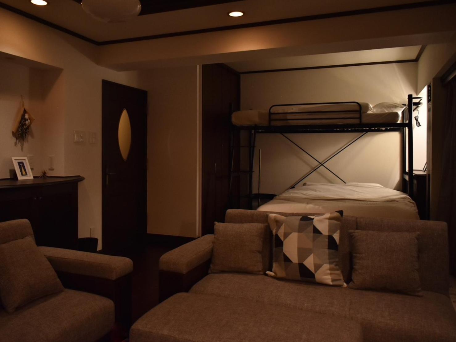 Apartment サンモールクレスト *