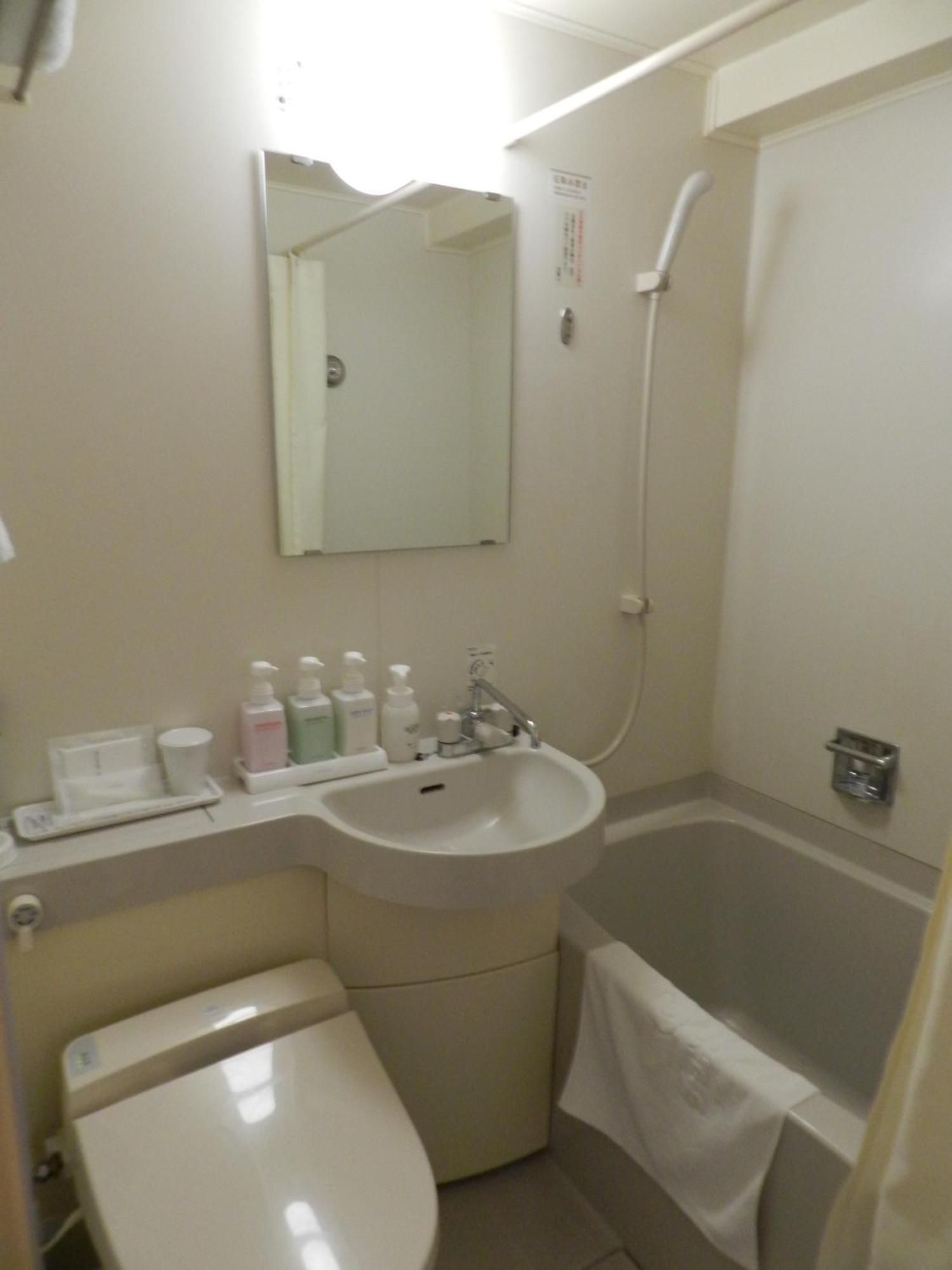 Hotel Check In Shimbashi 2*