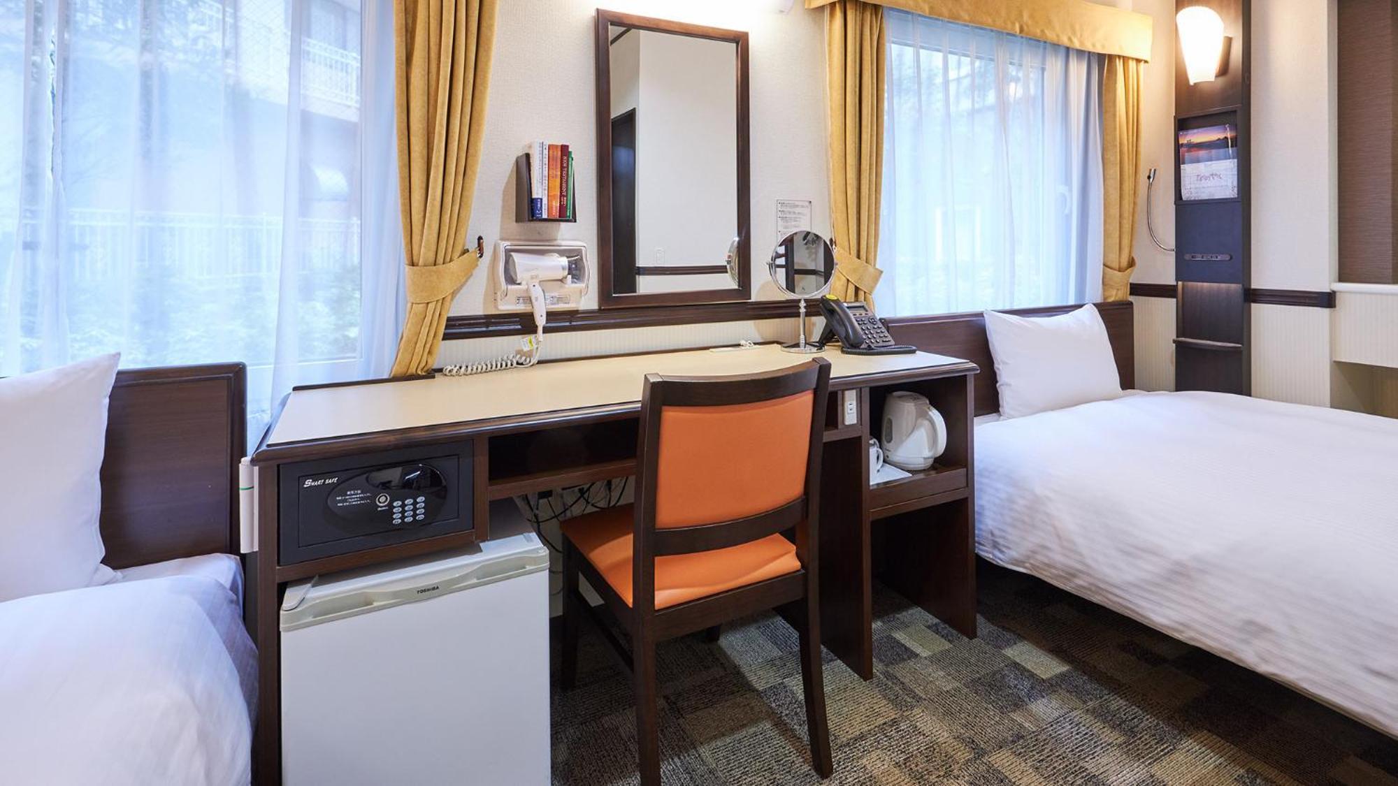 Toyoko Ueno Tawaramachi Eki Hotel 3*