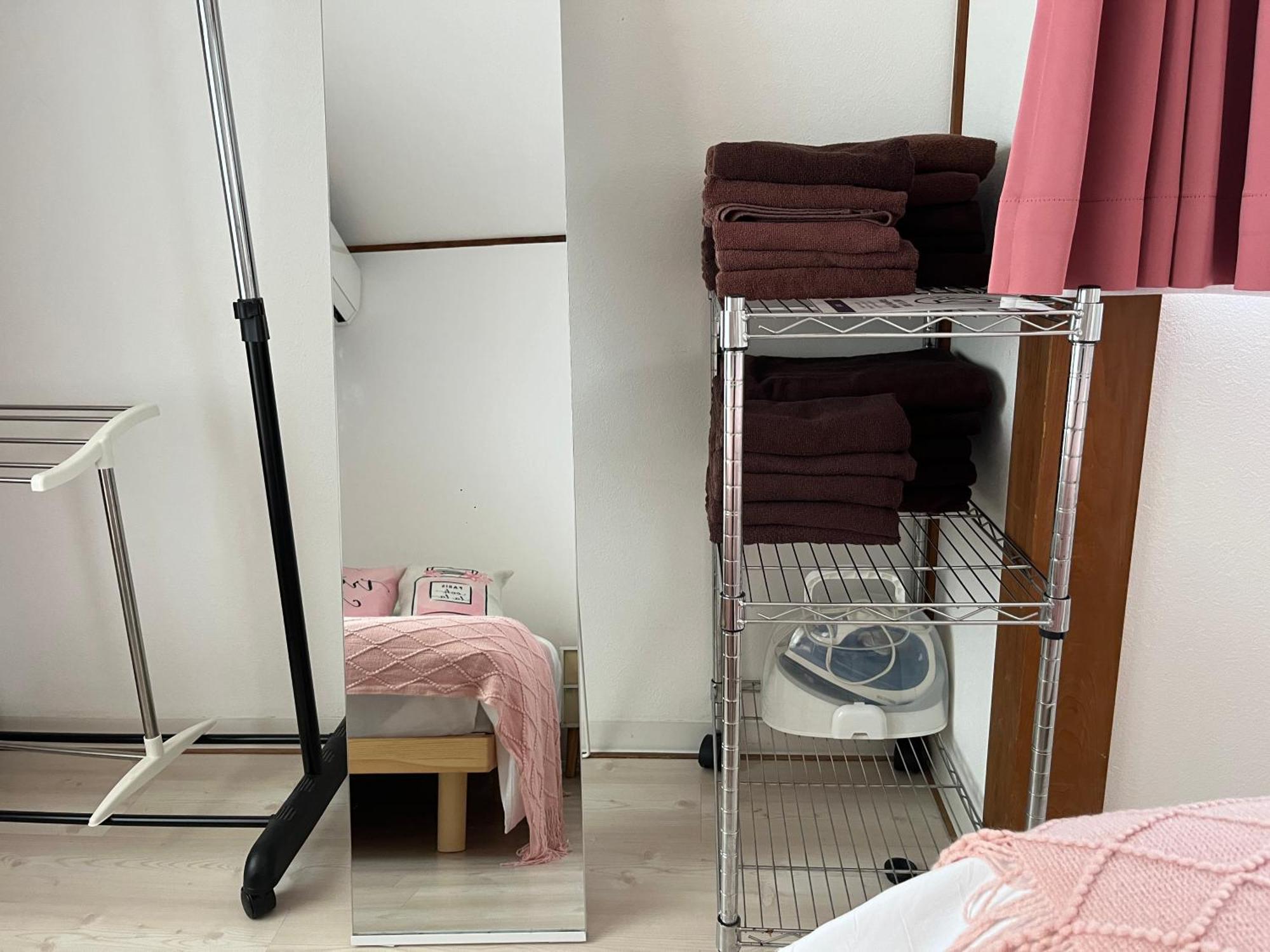 Apartment 本町1丁目b Honcho 1-chome B *