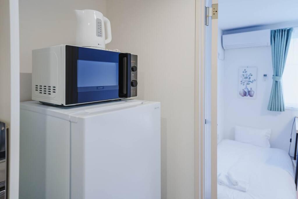 C Newly Renovated Hotel, Direct Access To Ueno, Asakusa, Disneyland, Airport *