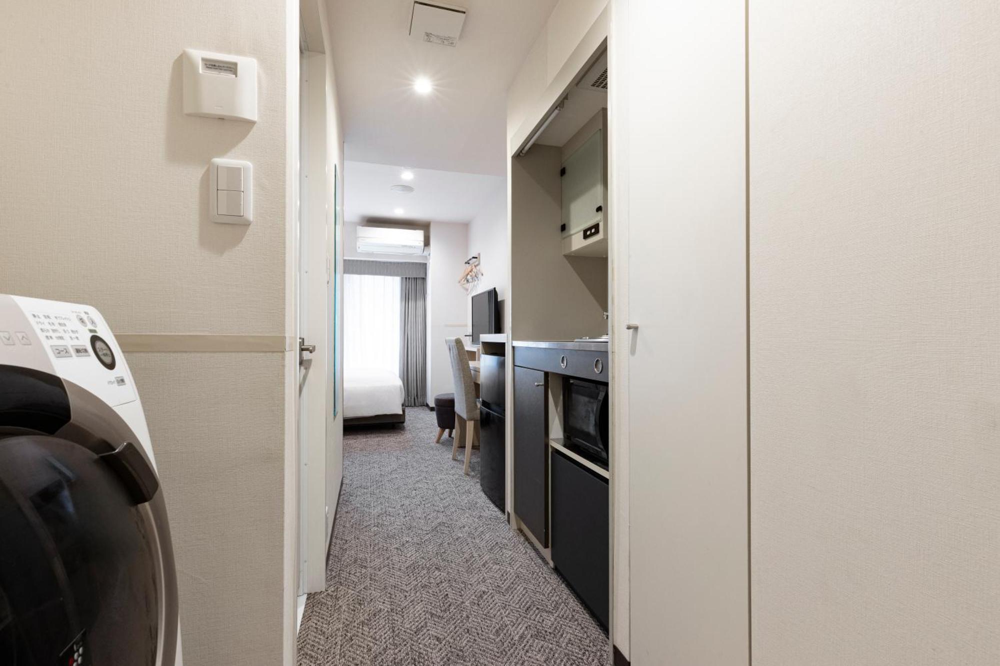 Tokyu Yotsuya Shinjuku Hotel