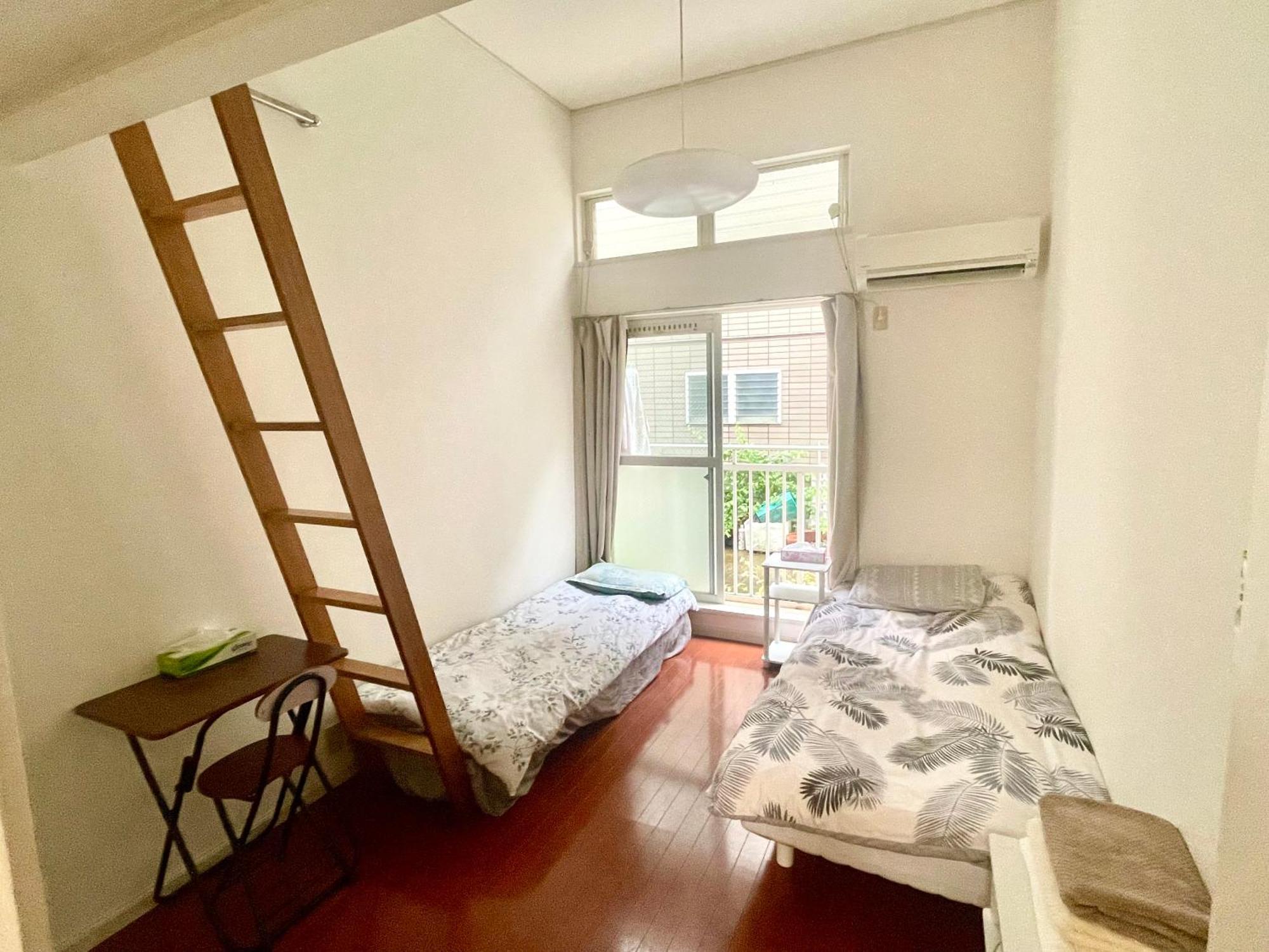 Banana House Nakameguro Apartment