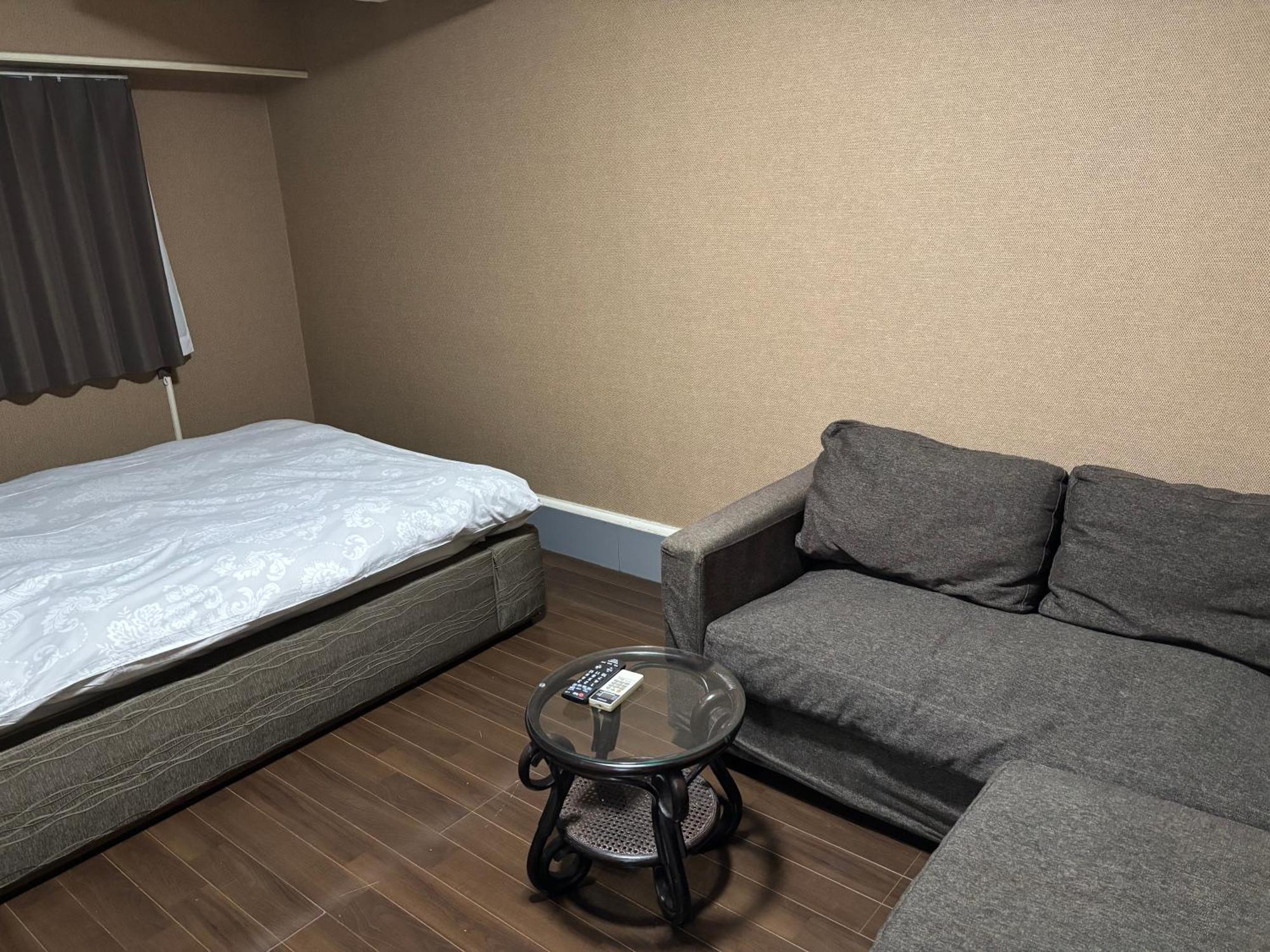 Dolphin Hotel Tokyo