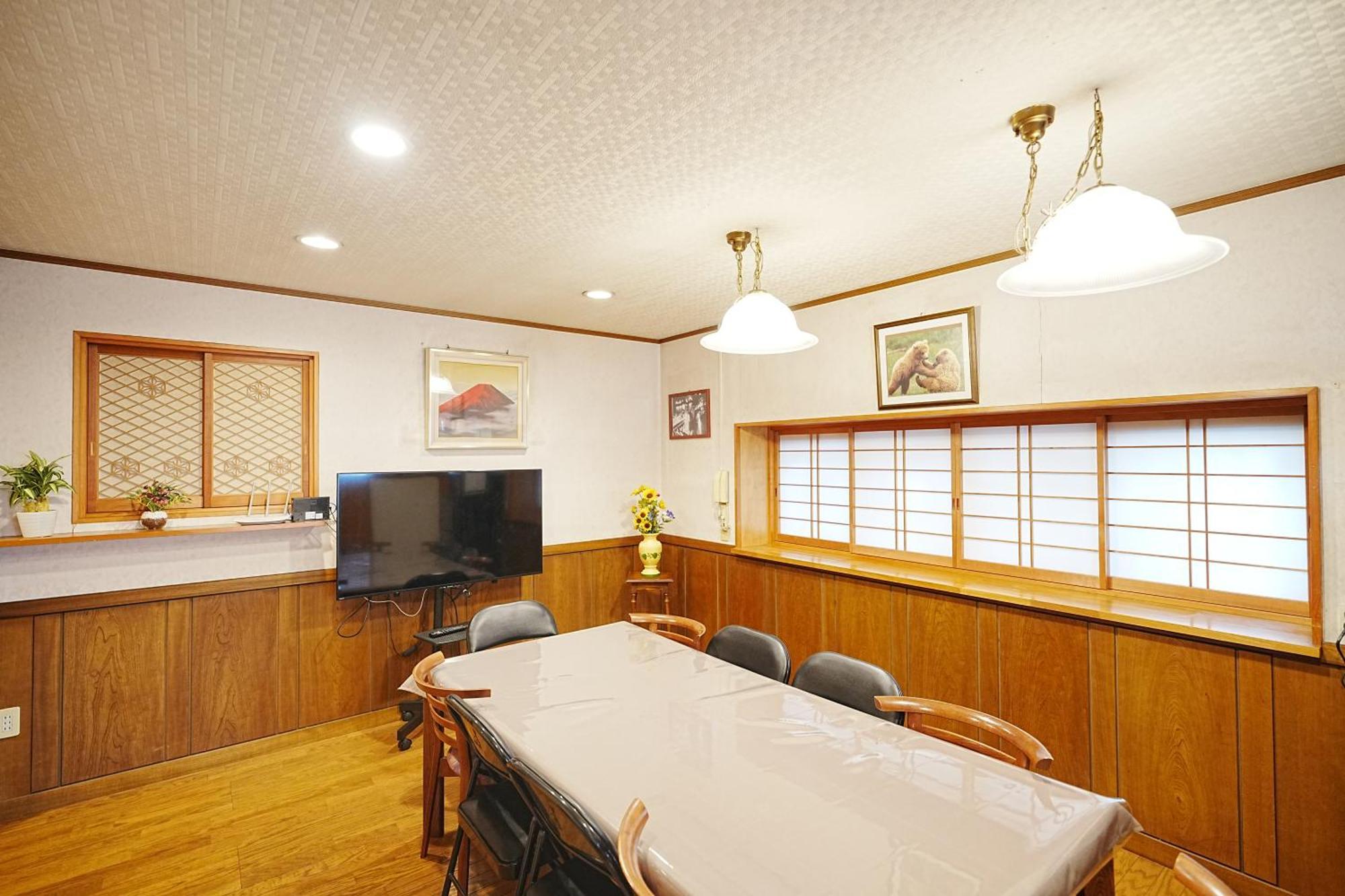 Family Or Business Travel 20 Percent Off 20 Guests 144sqm Free Ikebukuro Shuttle 2 Kitchens Bathrooms 4 Bedrooms *