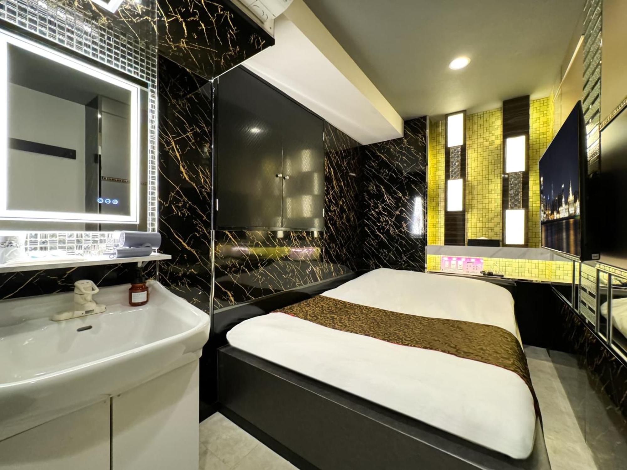 Amethyst Hotel 2*