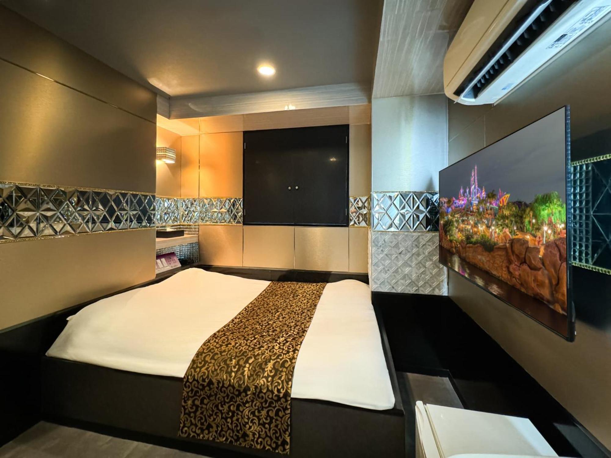 Hotel Amethyst 2*